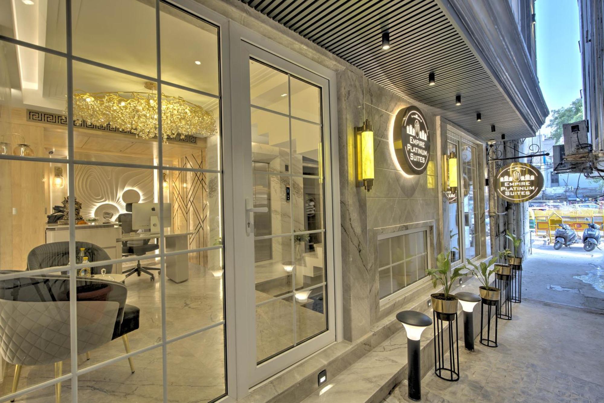 Empire Platinum Suites Nové Dillí Exteriér fotografie